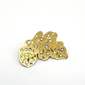 10k gold platted brass acorn pin from the Danbury Mint